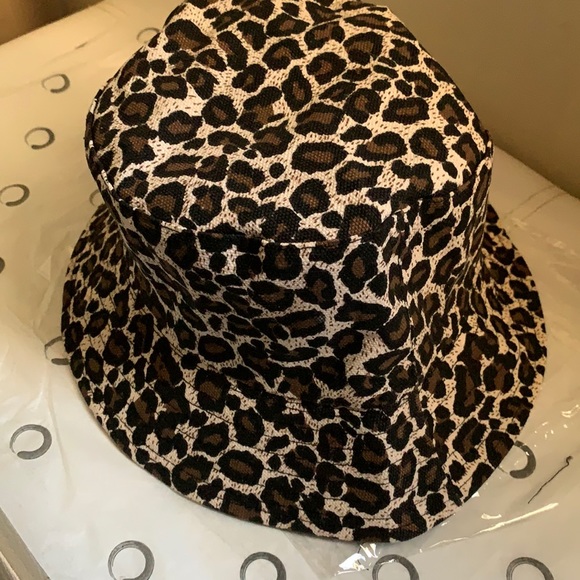 New York & Company Accessories - NEW YORK & CO HAT, BUCKET, O/S